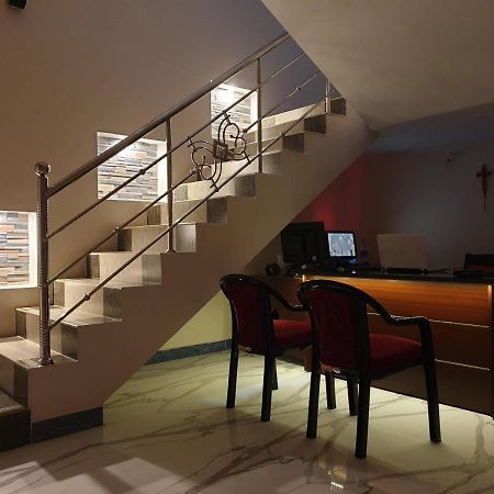 Mount Zion Holidays Hotel Kuttālam Kültér fotó