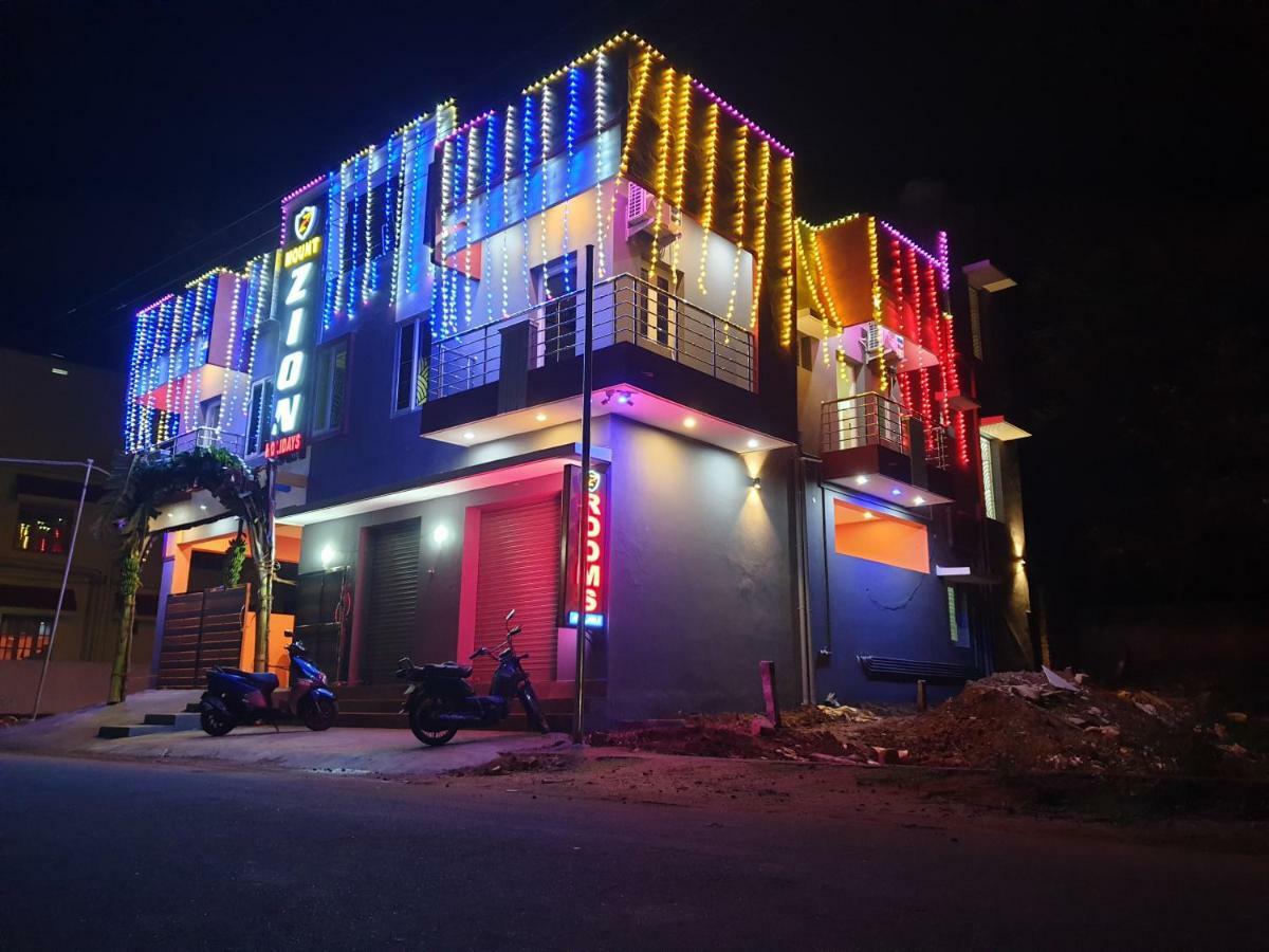 Mount Zion Holidays Hotel Kuttālam Kültér fotó