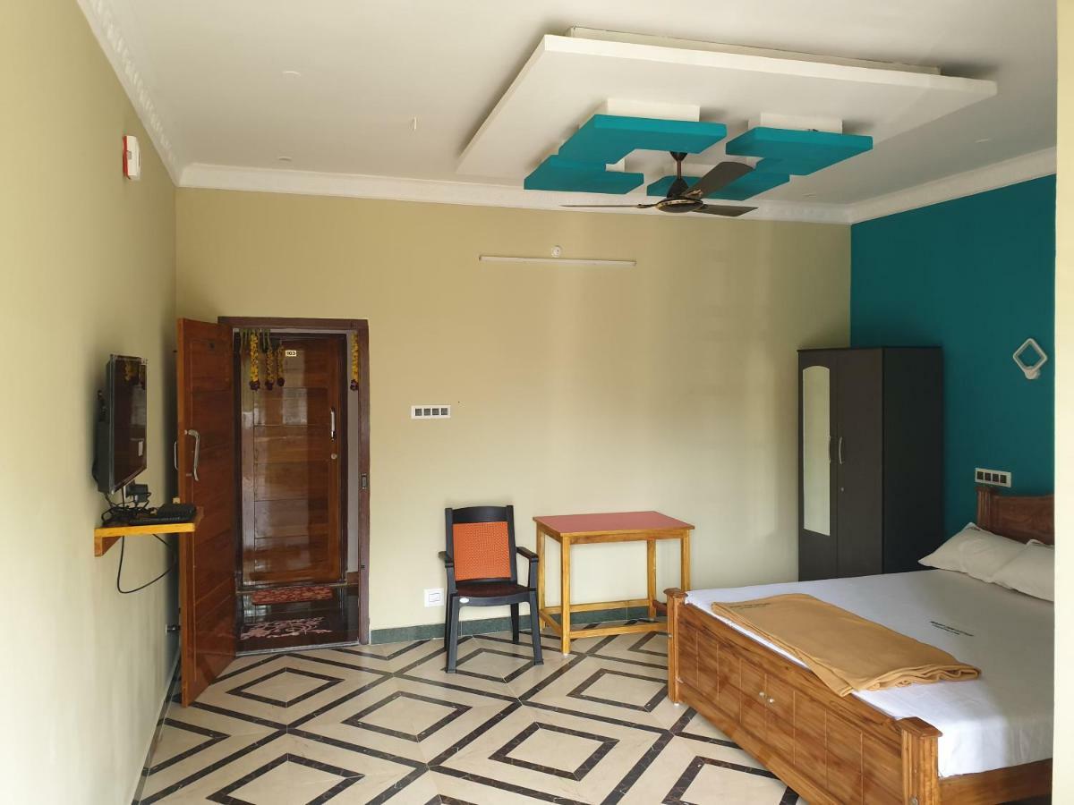Mount Zion Holidays Hotel Kuttālam Kültér fotó