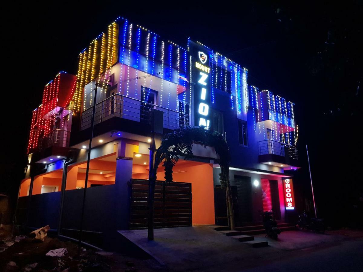 Mount Zion Holidays Hotel Kuttālam Kültér fotó