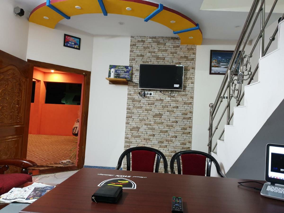 Mount Zion Holidays Hotel Kuttālam Kültér fotó